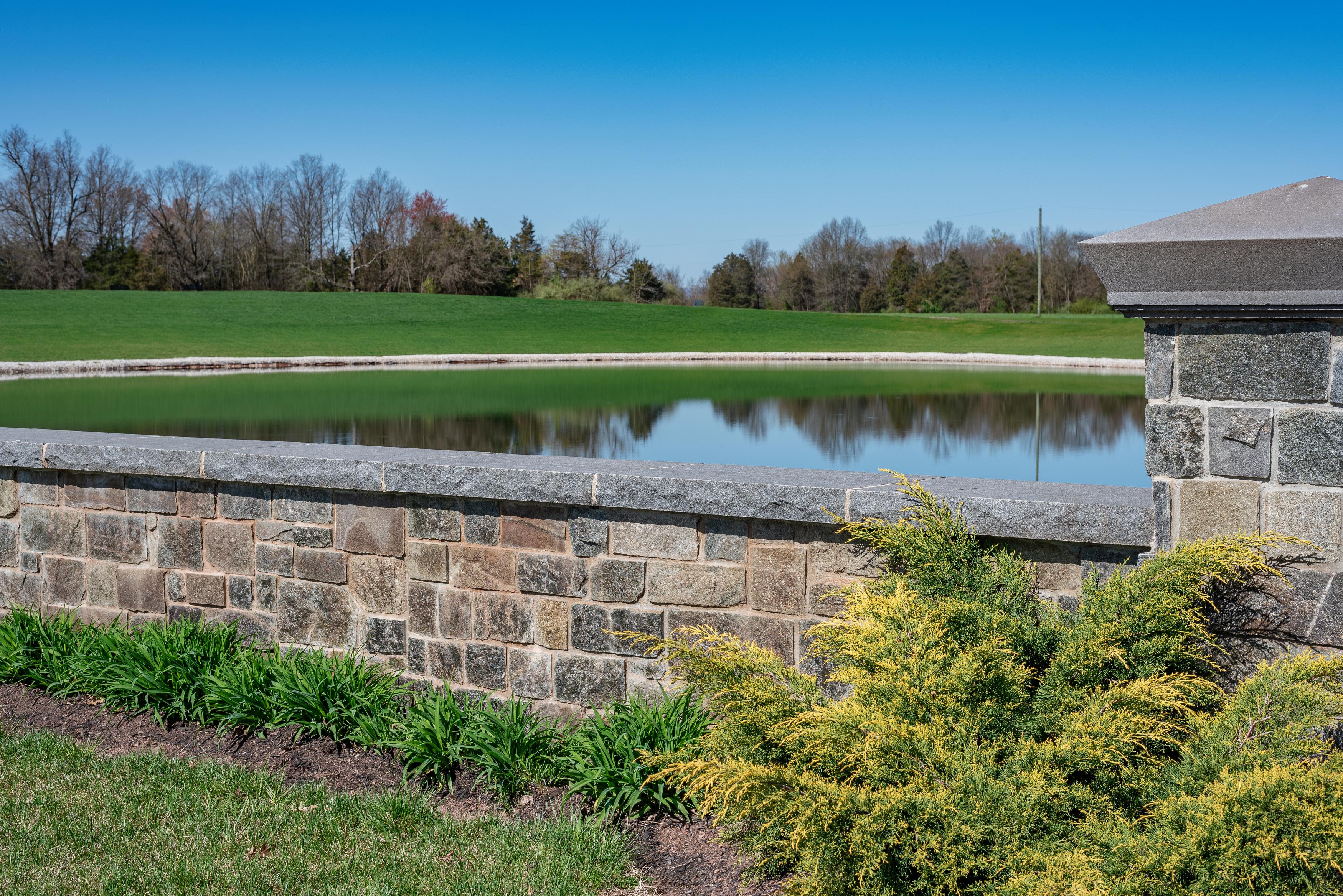 Harbor Chiseled Edge Faux StoneAutumn BreezeOld Castle